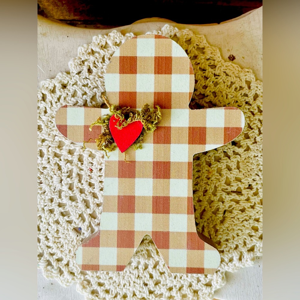 *Buffalo Check Chunky Gingerbread Man Shelf Sitter